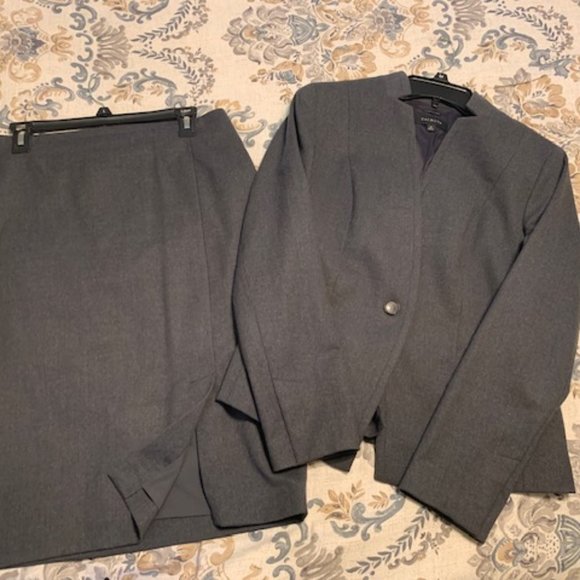 Talbot's Italian Wool Gray Suit - Jacket and Skirt - Picture 6 of 8